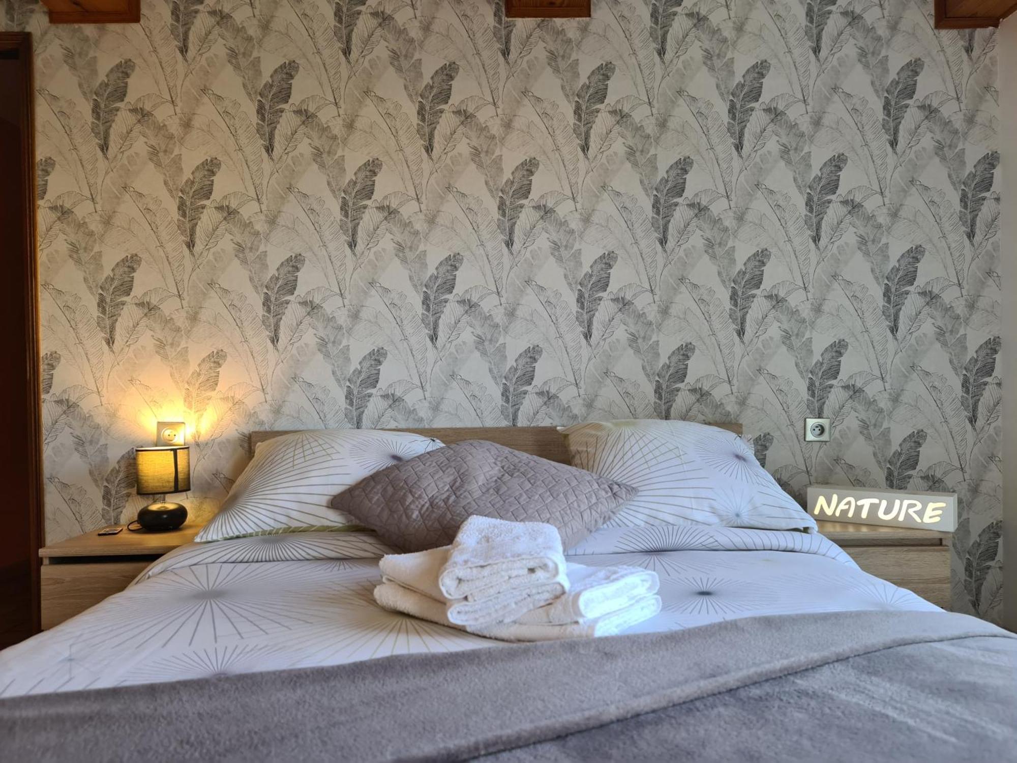 Agréable maison 4 étoiles au calme Portes-lès-Valence Esterno foto